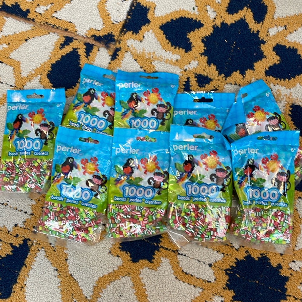 90. Peeler Beads - Candy Cane Mix - 9000pcs